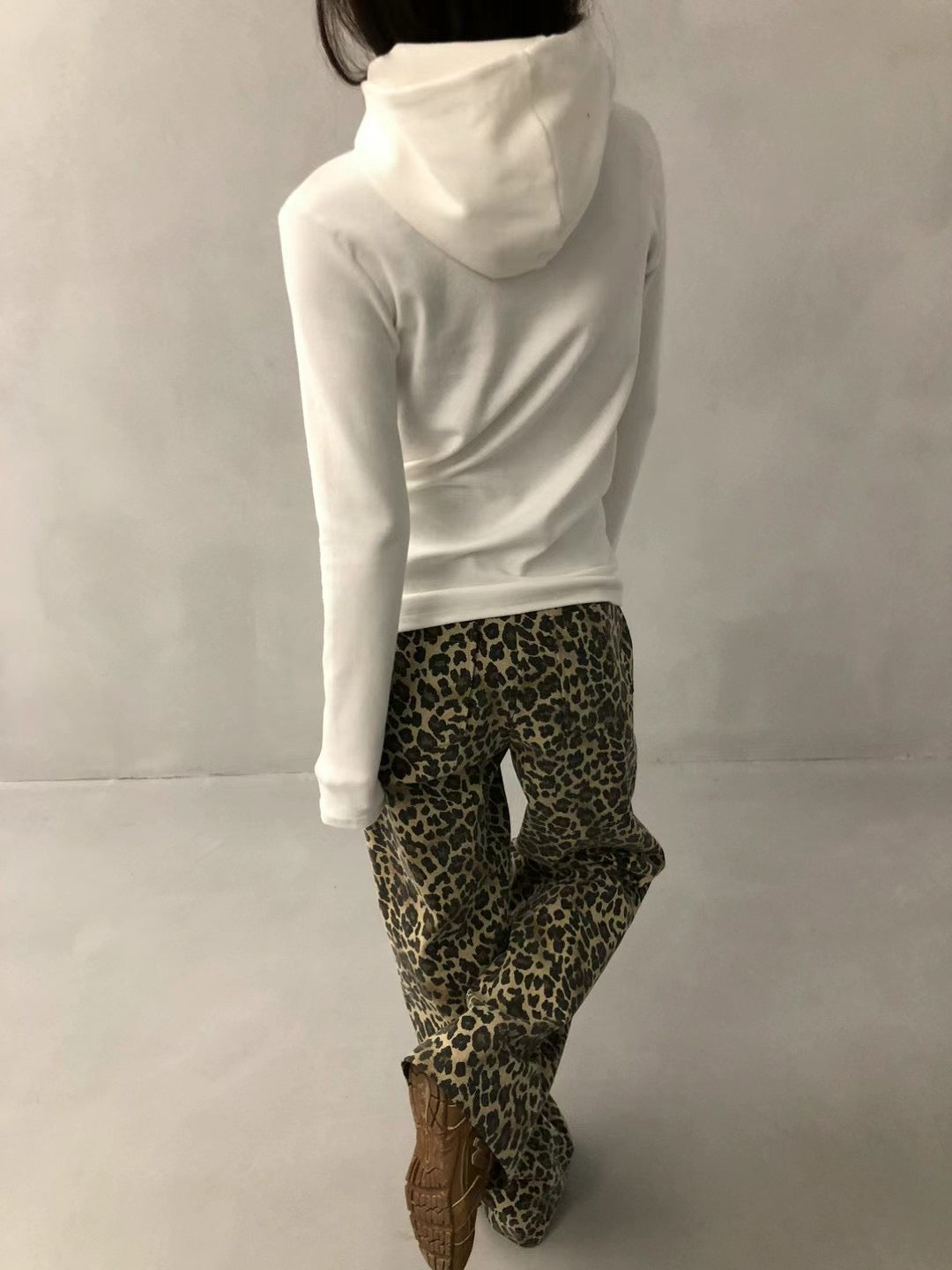 MODERN FIT HOODIE