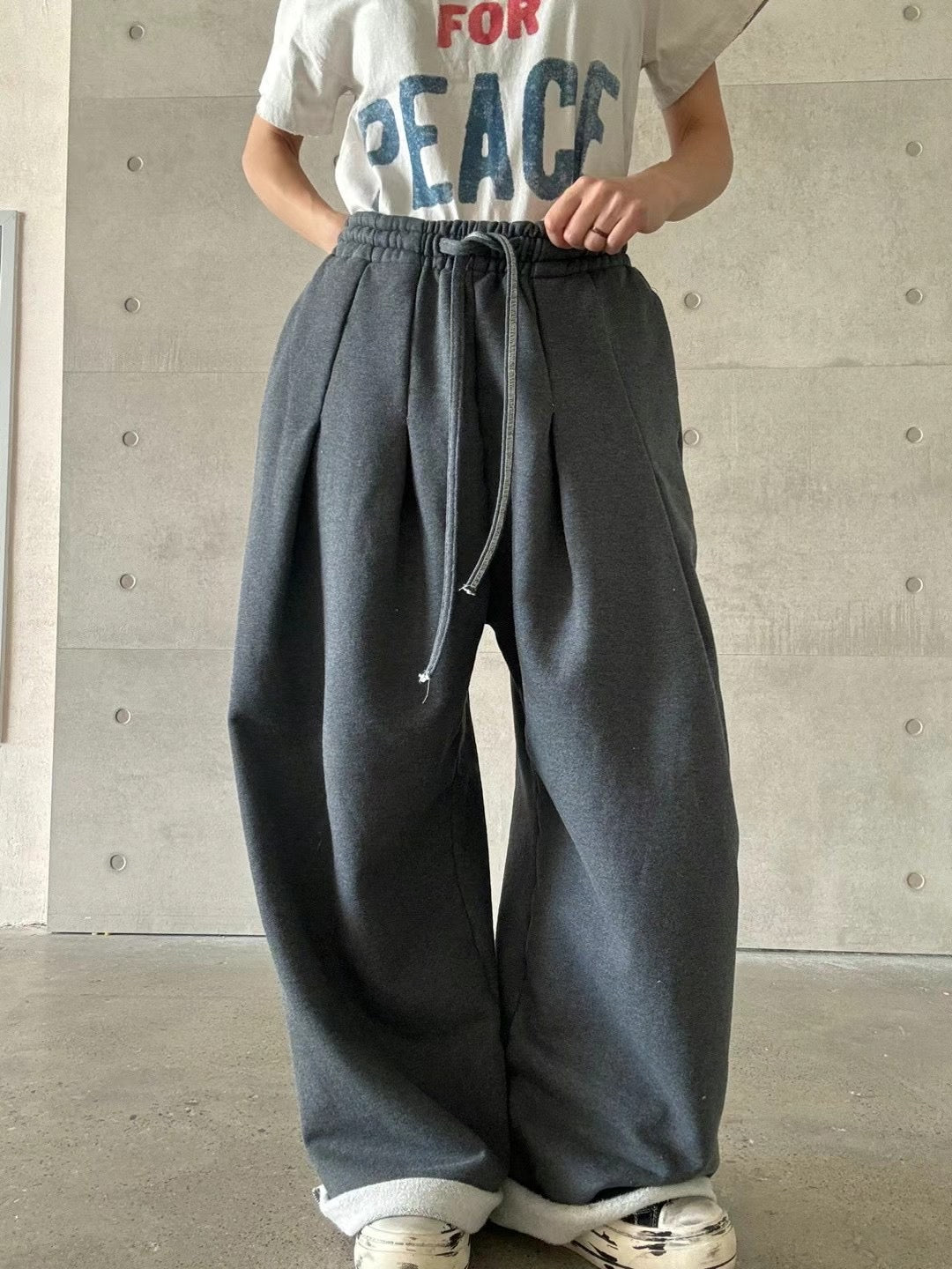 WAIST PLEATED COTTON JERSEY PANTS