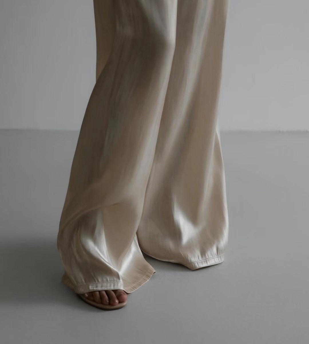 ELASTIC WAIST SATIN PANTS