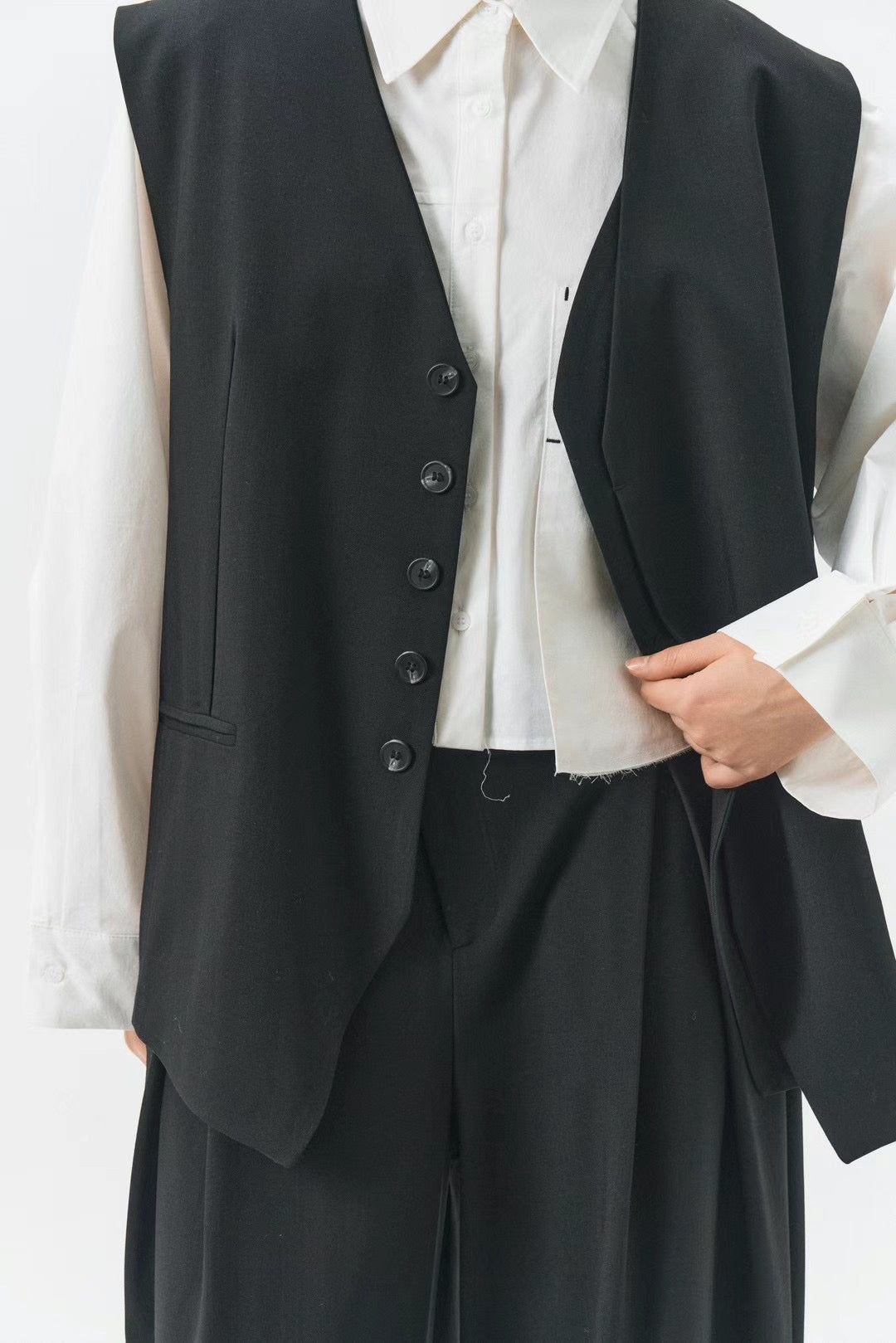 OVERSIZED DOUBLE LAYERED BLAZER VEST