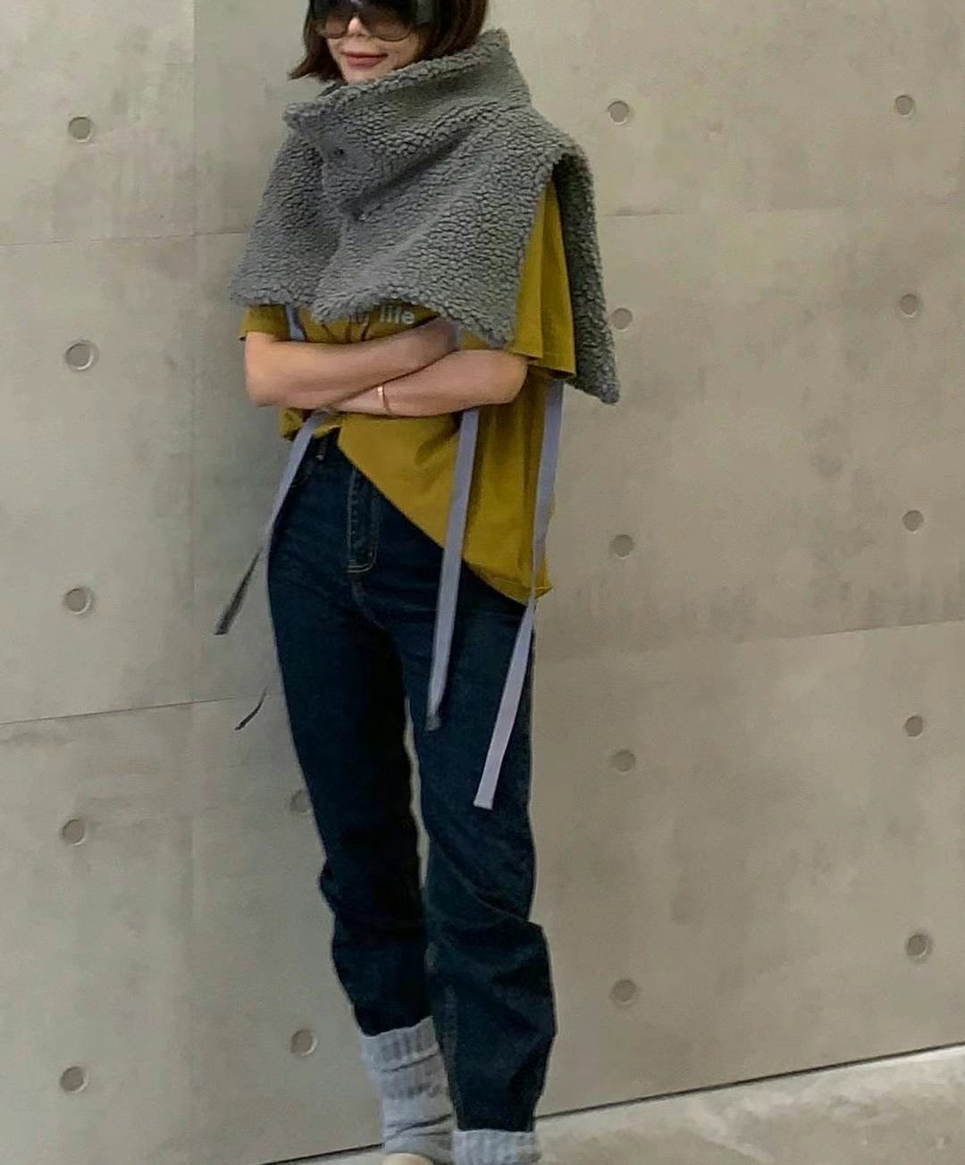FLUFFY COLLARED SHAWL