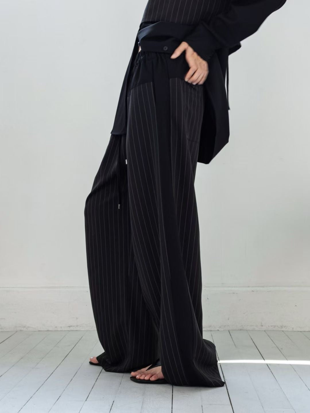 ELEGANT LOUNGE PINSTRIPES PANTS