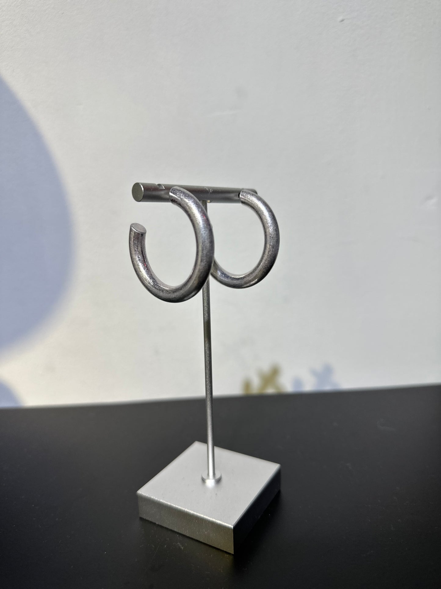 SILVER C LOOP EARRINGS