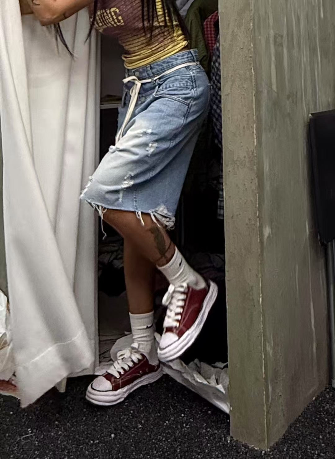 2 LAYER WAISTED DENIM SHORTS