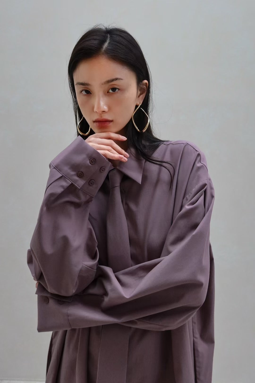 TIE-ACCENTED LONG SHIRT