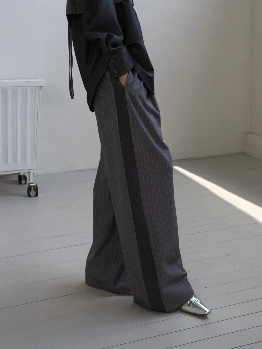 ELEGANT LOUNGE PINSTRIPES PANTS