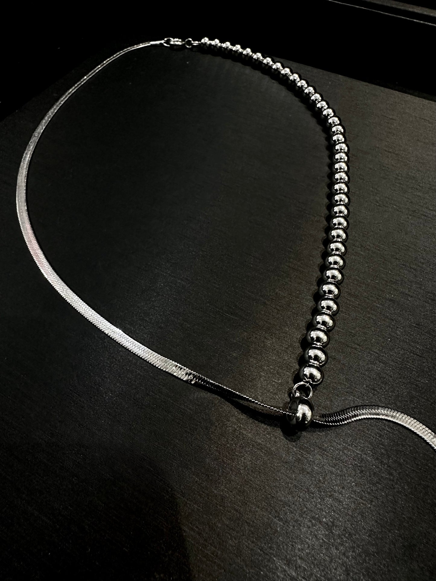 ADJUSTABLE SILVER BEADS & HERRING BONE NECKLACE