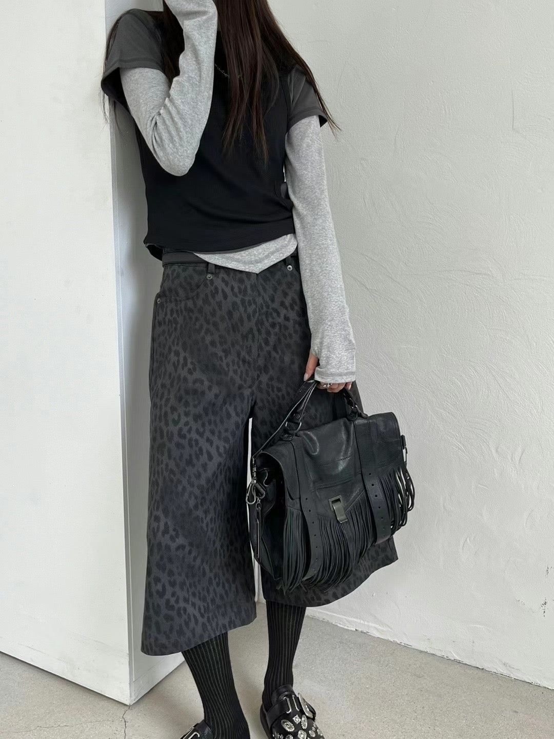 BOOT CUT LEOPARD SHORTS