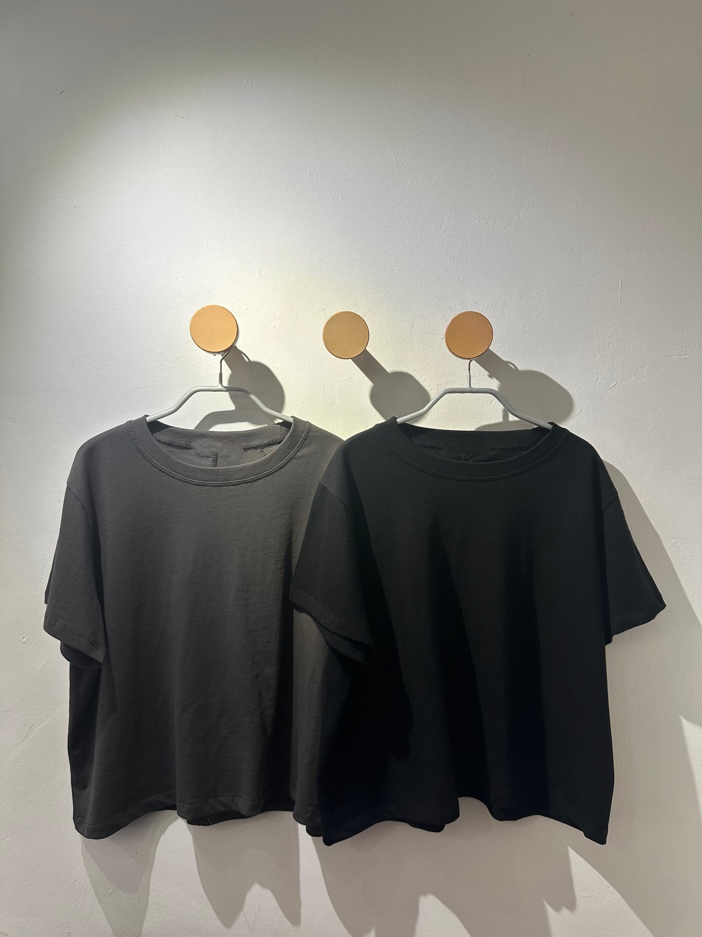 LOOSE CROP TEE