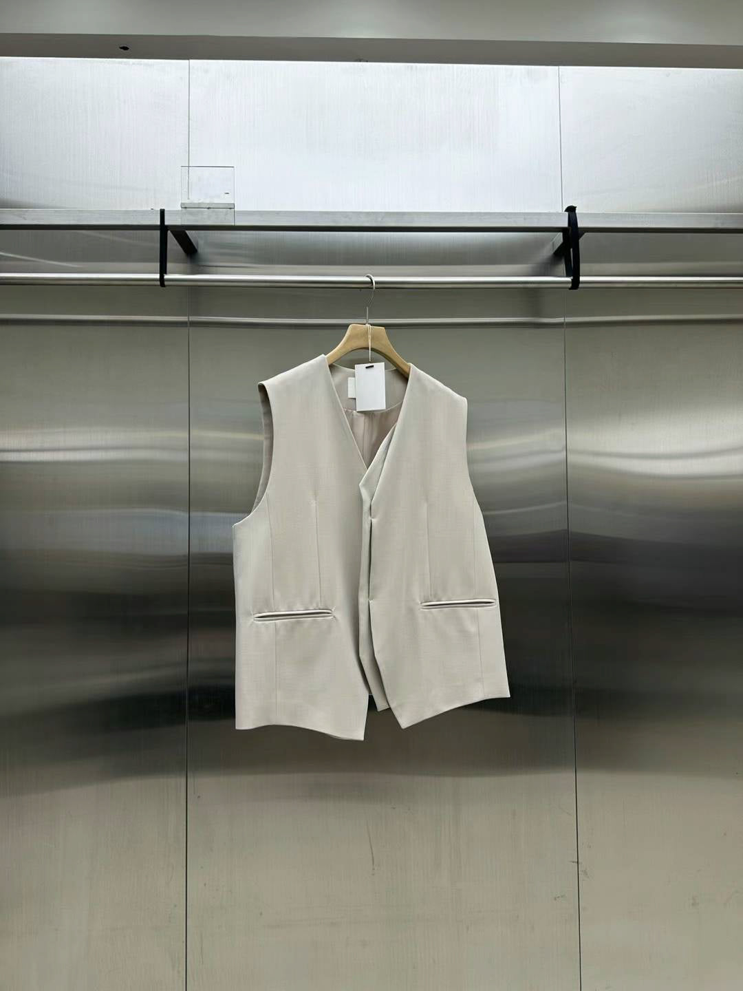 OVERSIZED DOUBLE LAYERED BLAZER VEST