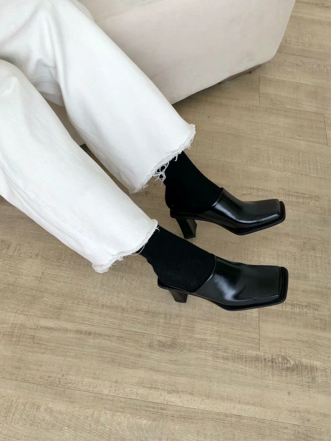 SQUARE TOED MULES