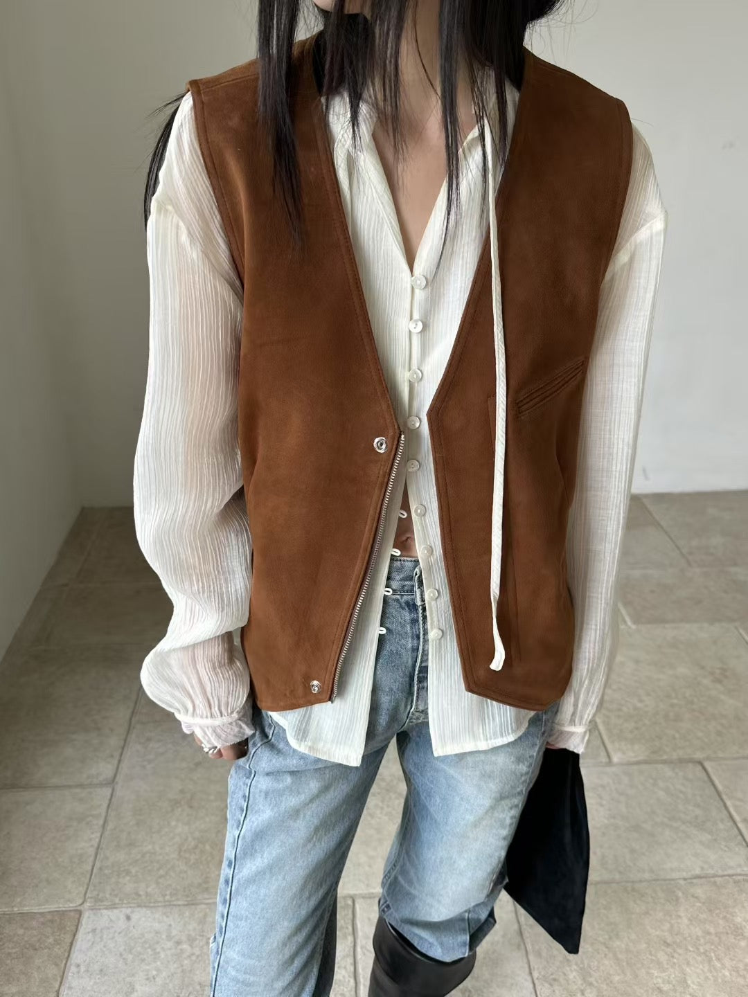 ZESTY OPEN NECK AIRY BLOUSE