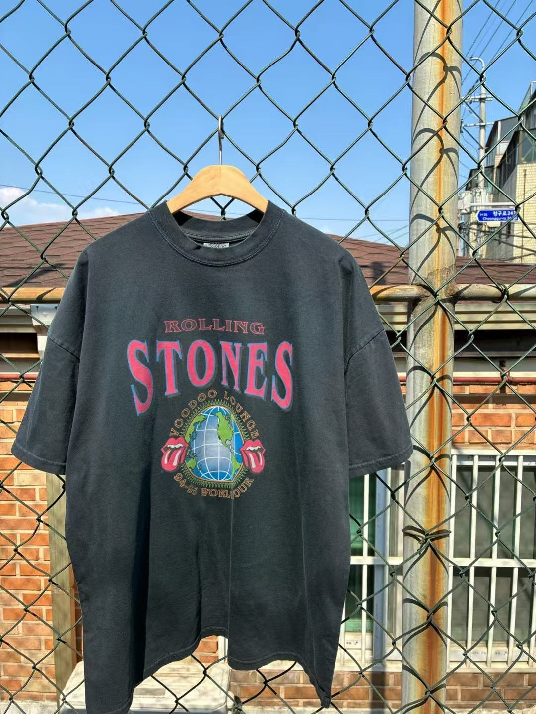 ROLLING STONE GLOBE TEE