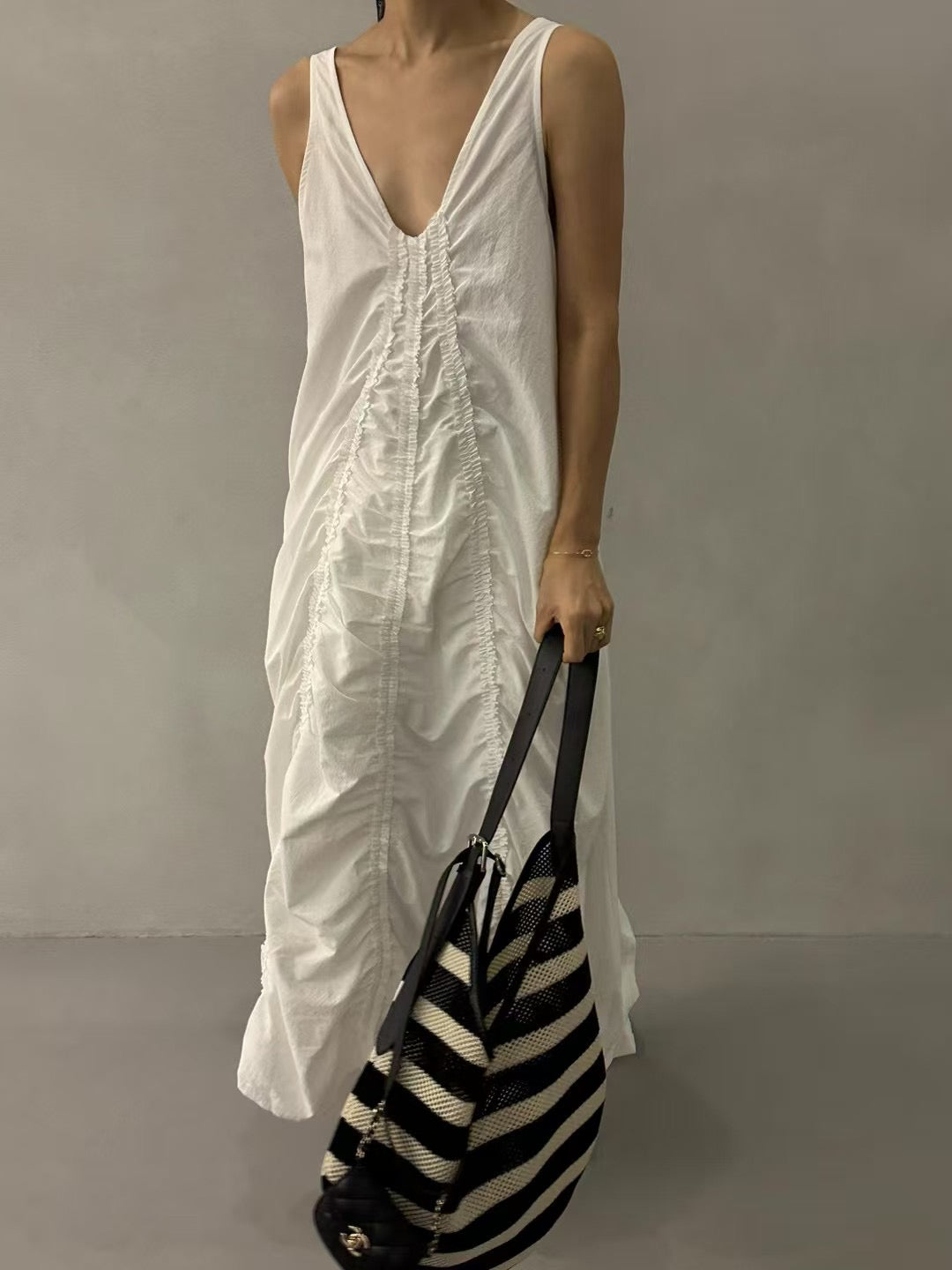 V NECK RUCHE MAXI DRESS