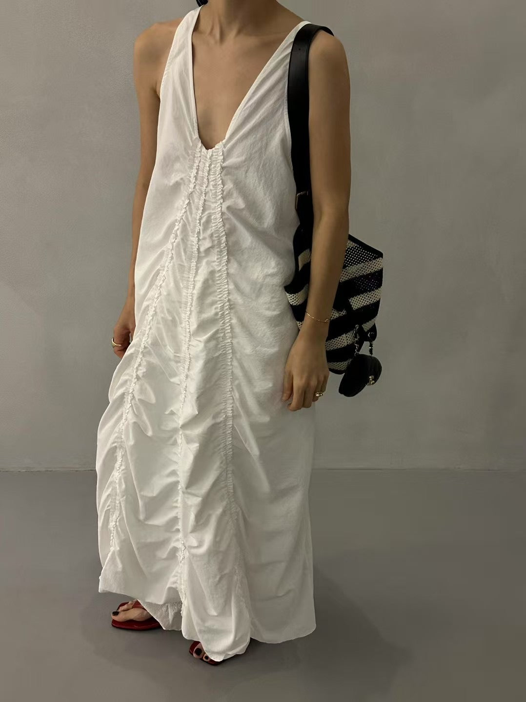 V NECK RUCHE MAXI DRESS