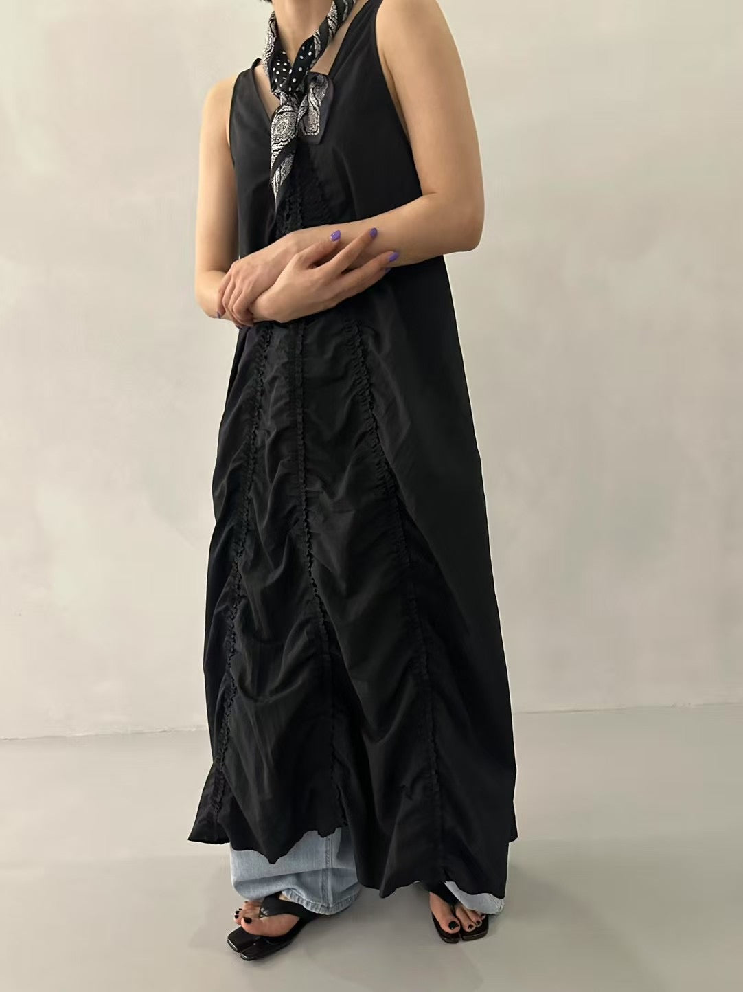V NECK RUCHE MAXI DRESS