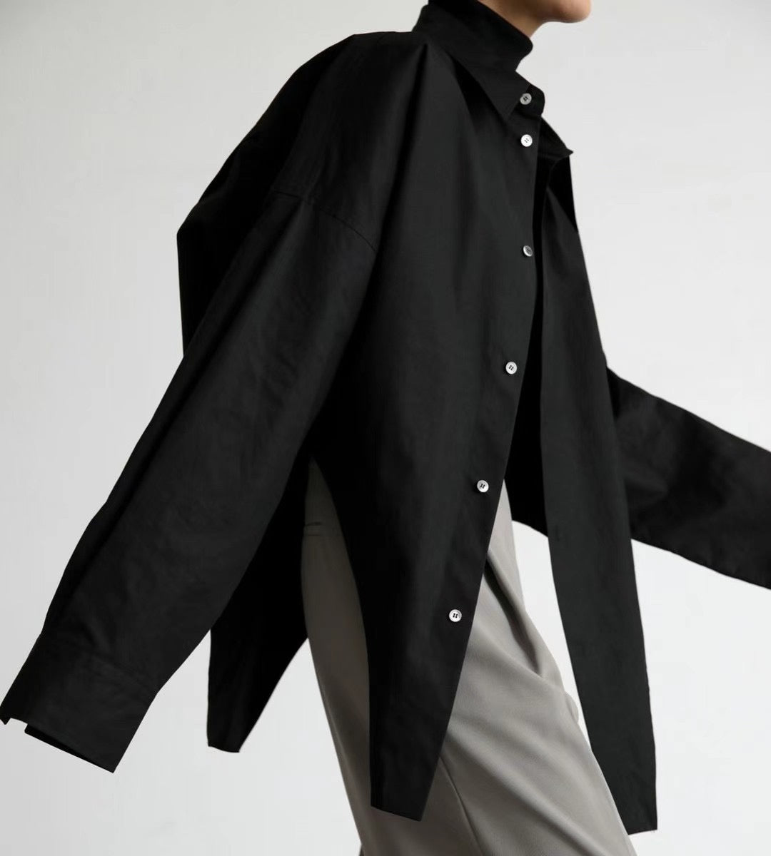 V SHAPE OVERSIZE SHIRT