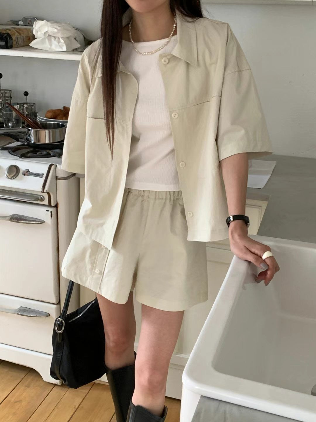 SIDE BUTTON SHORTS