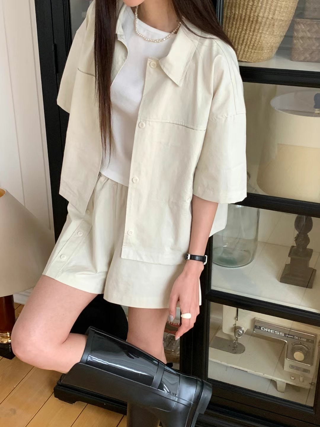SIDE BUTTON SHORTS