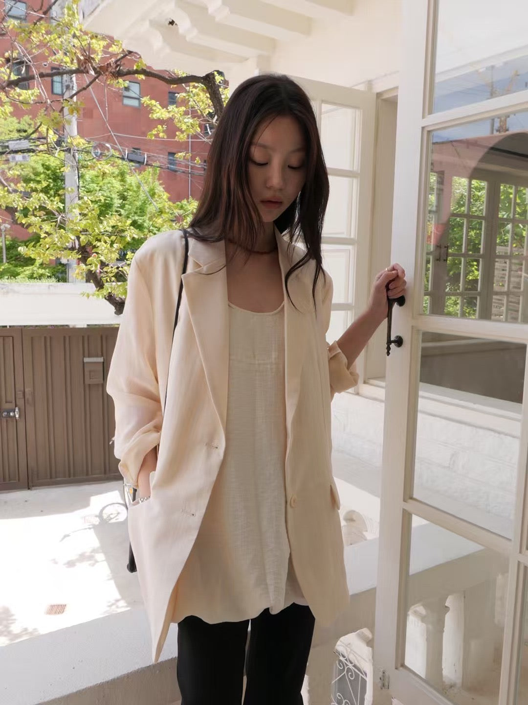 LIGHTWEIGHT LINEN BLAZER