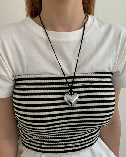 LONG HEART NECKLACE