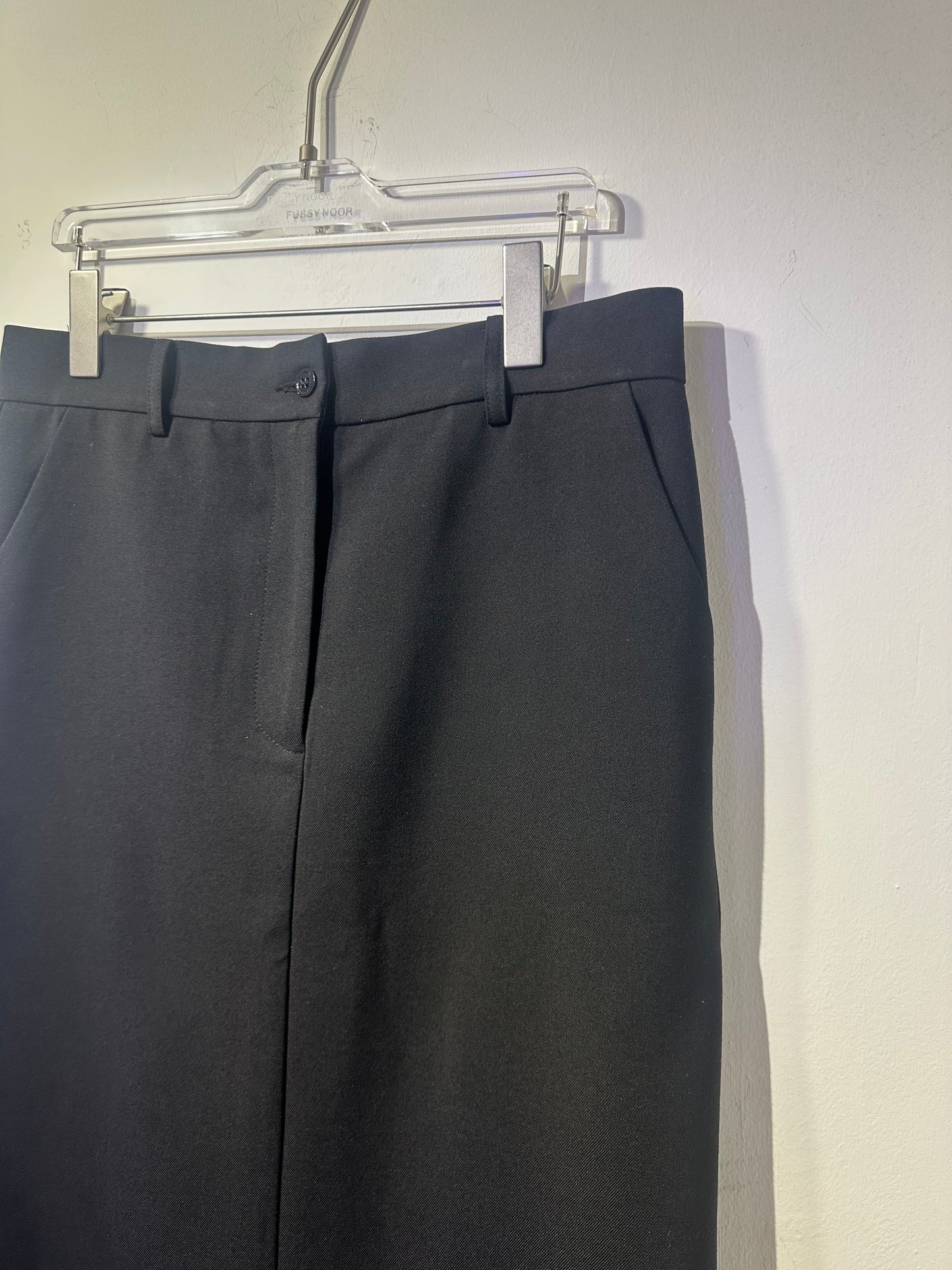 • FUSSY MADE • ELEGANT FIT PENCIL SKIRT