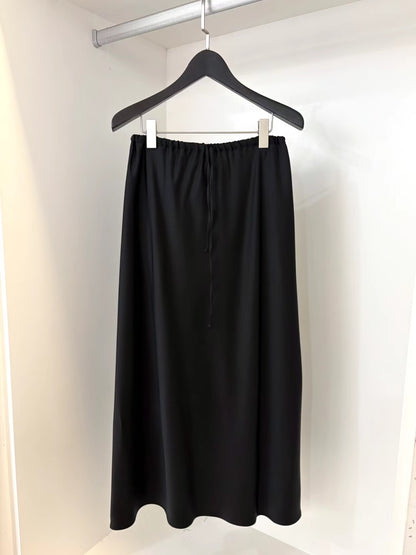 CLASSIC SATIN SKIRT