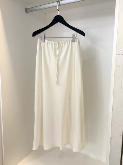 CLASSIC SATIN SKIRT