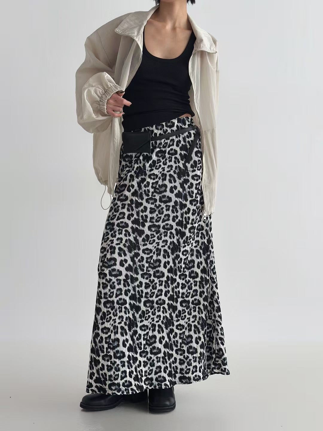 PLEAT FABRIC LEOPARD SKIRT