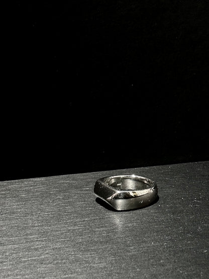 925 HANDMADE TRIANGLE STUD RING