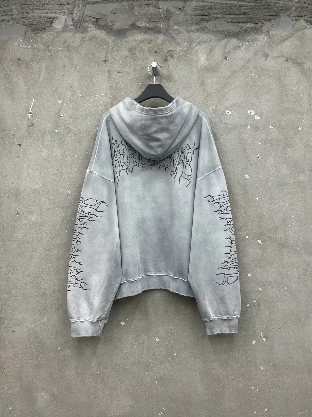 !!!EARLYBIRD SPECIAL OFFER until Sunday!!! ARCHIVE THORNS HOODIE
