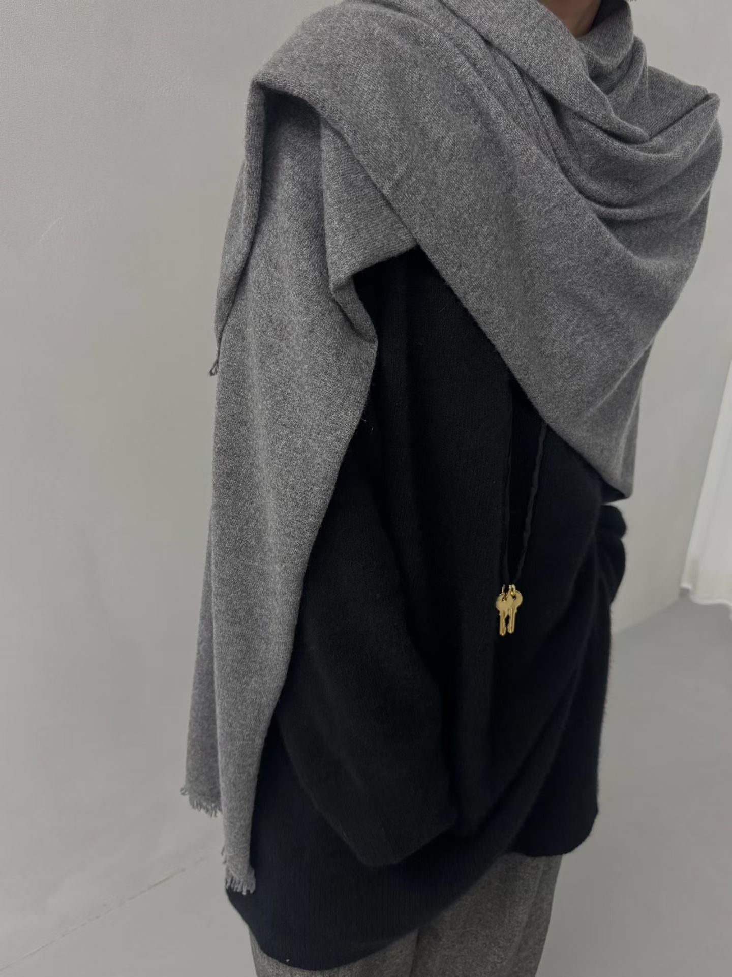 COZY CASHMERE DRAPE FRINGE SHAWL