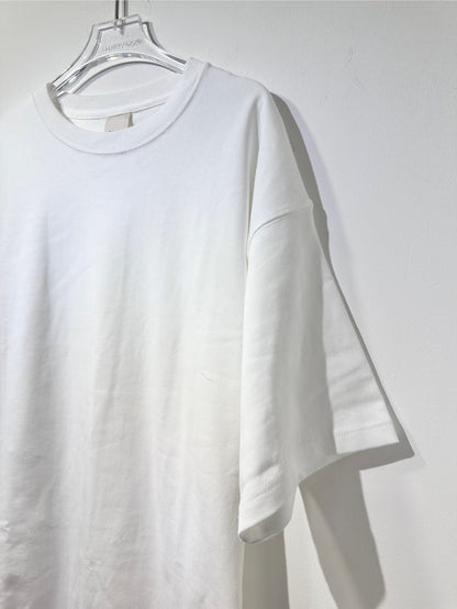 TEXTURED SEAMLESS TEE