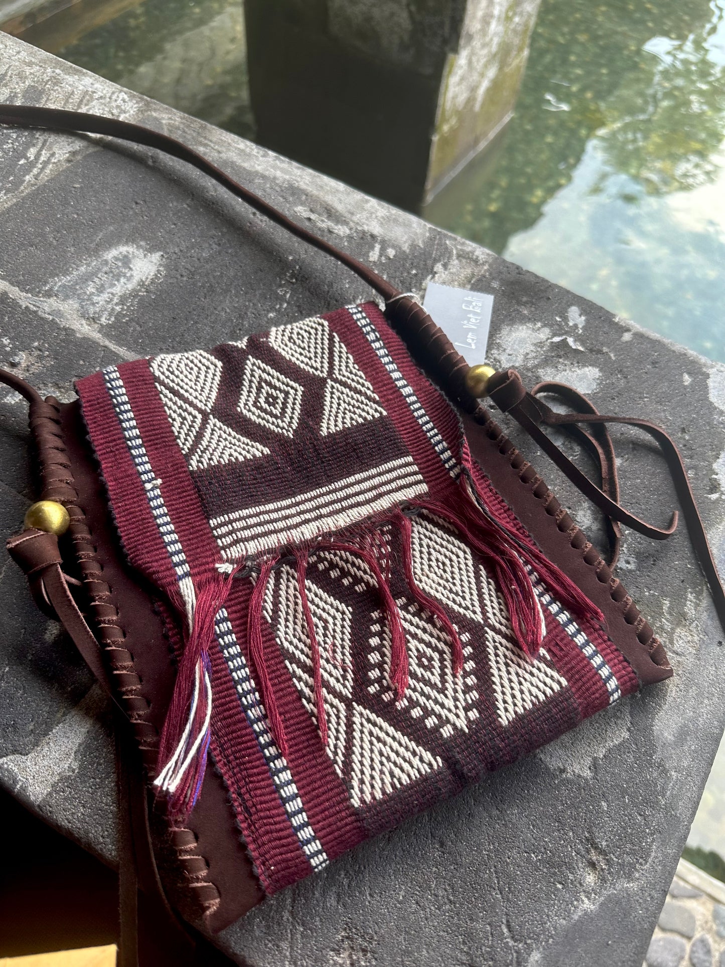 HANDWOVEN RETRO TASSEL SUEDE CROSSBODY BAG