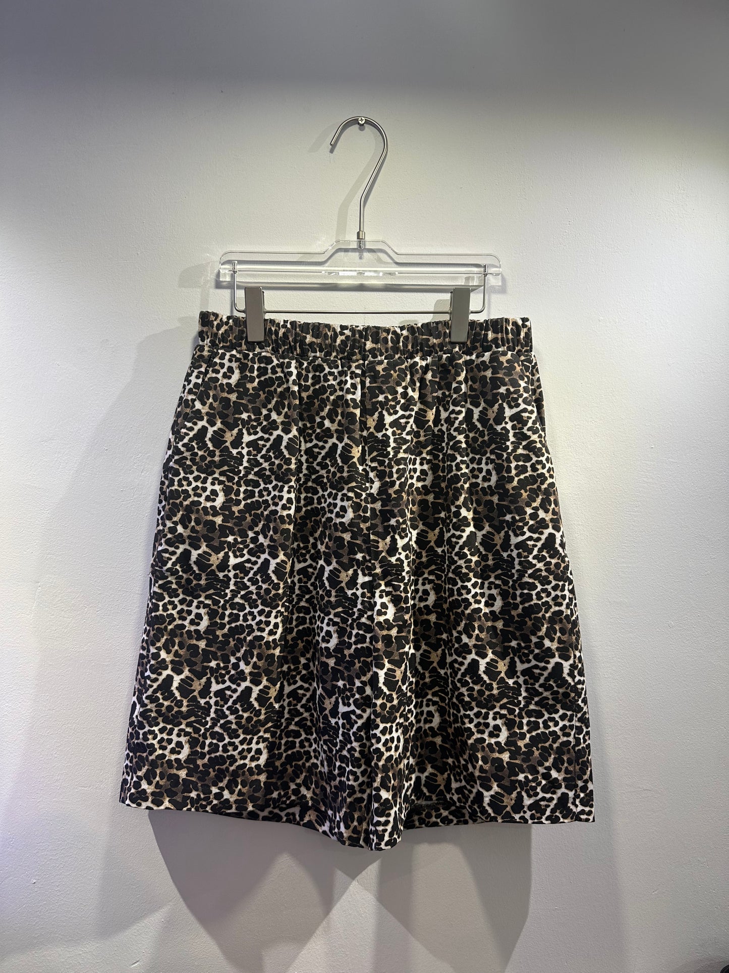 • FUSSY MADE • RELAXED CHINO SHORTS