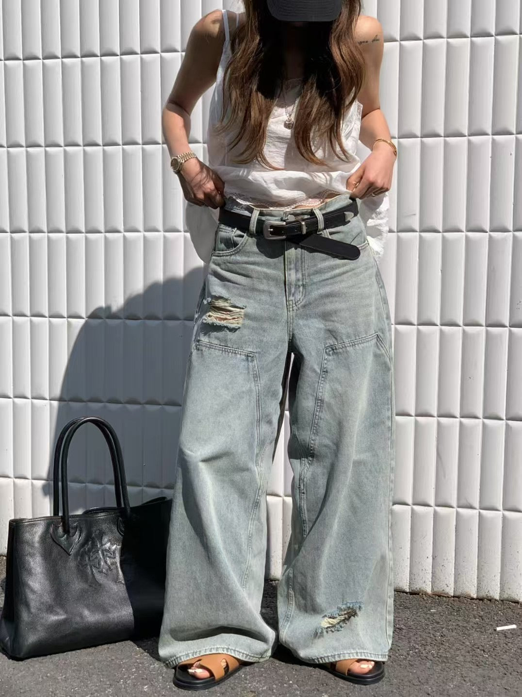 LOOSE WASHED DENIM JEANS