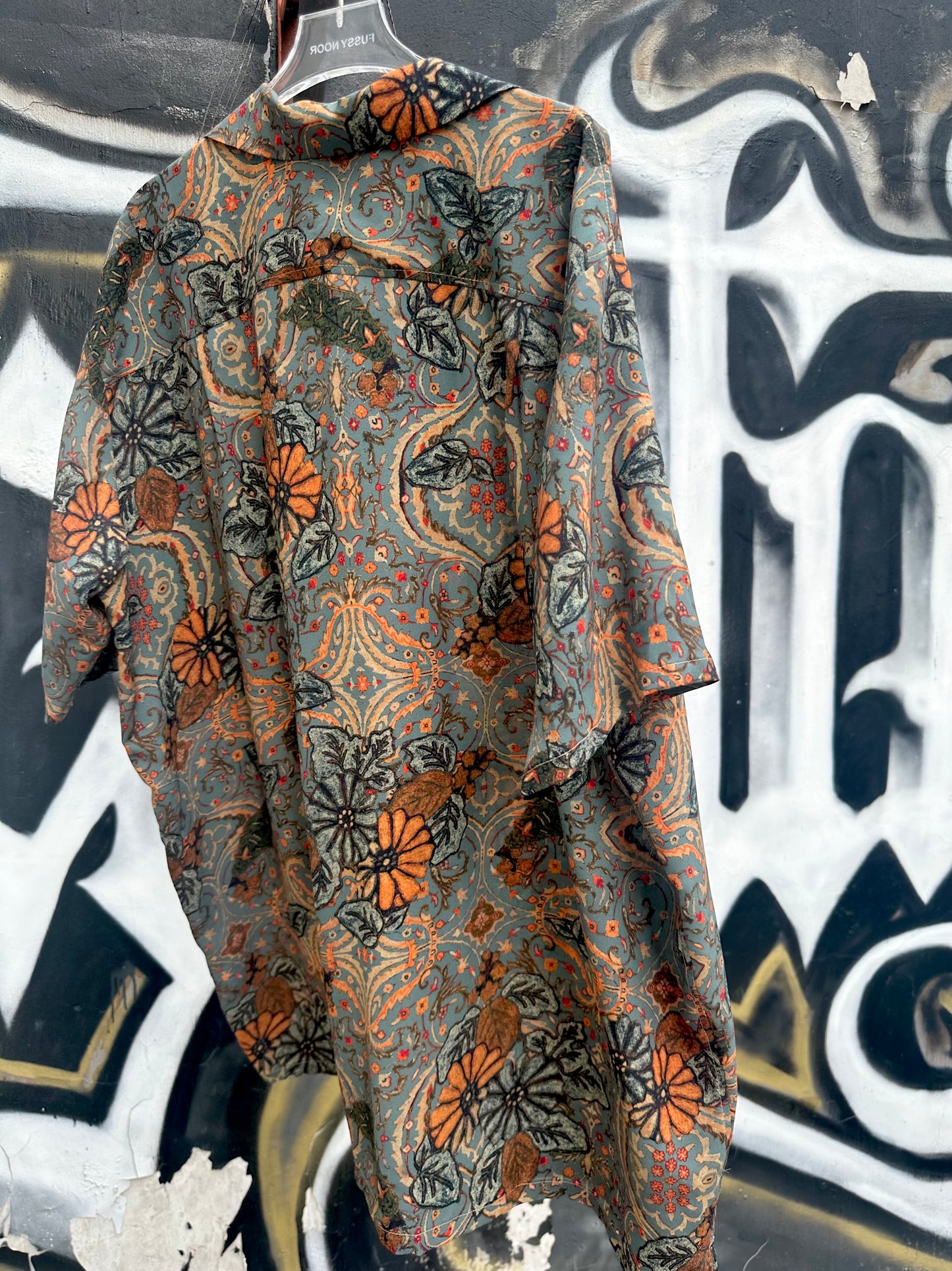 • FUSSY MADE • RETRO BROWN LEAVES PRINTED SHIRT