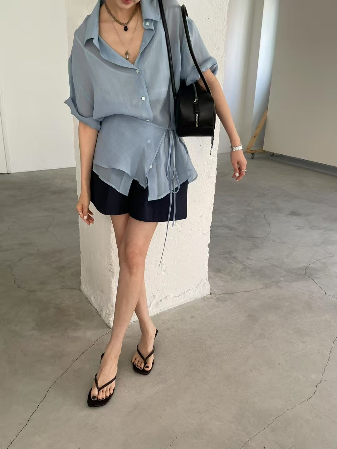 FLOWY WAIST STRAP SHIRT