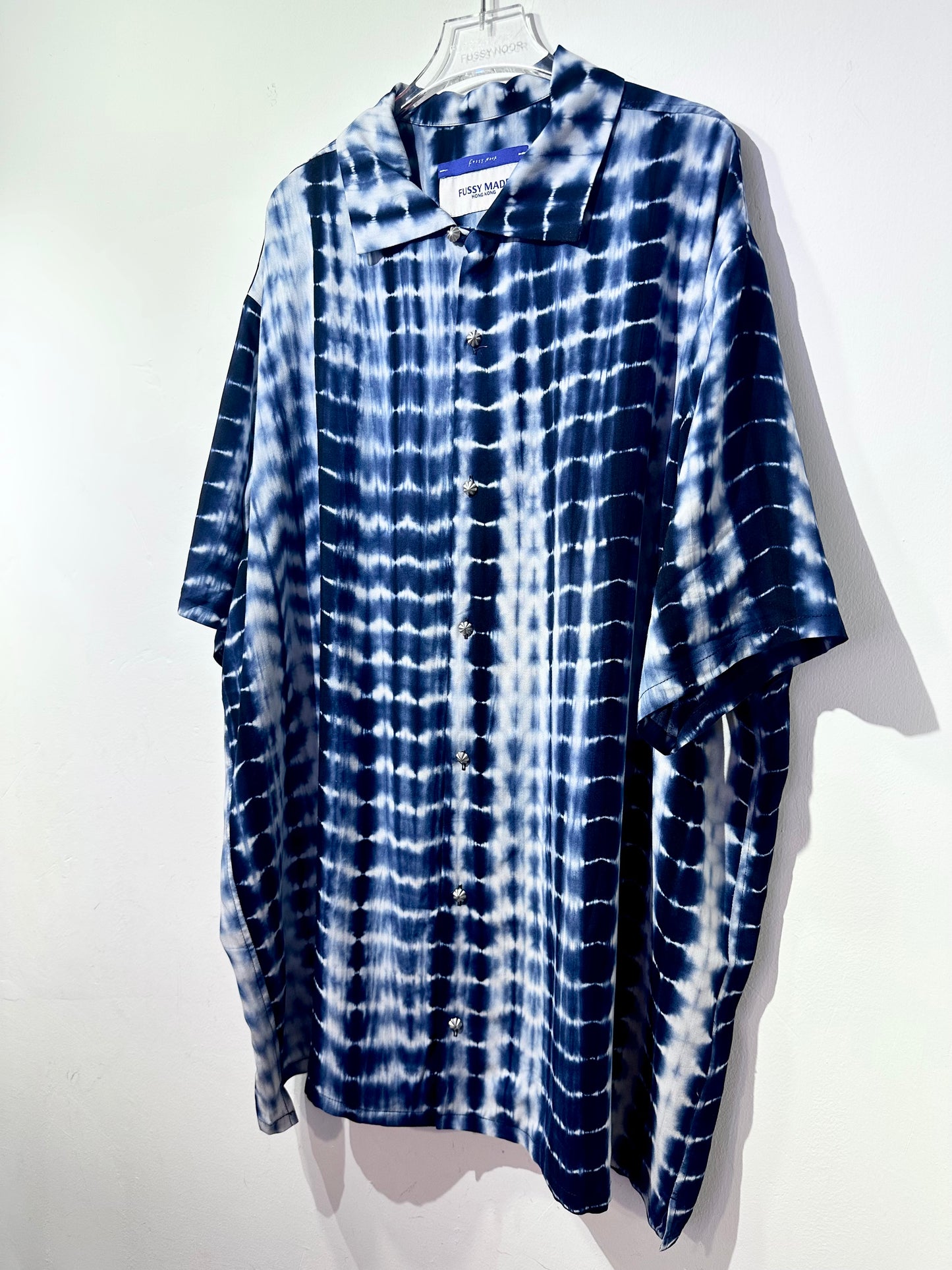 • FUSSY MADE • BLUE TIE DYE SHIBORI PRINTED SHIRT
