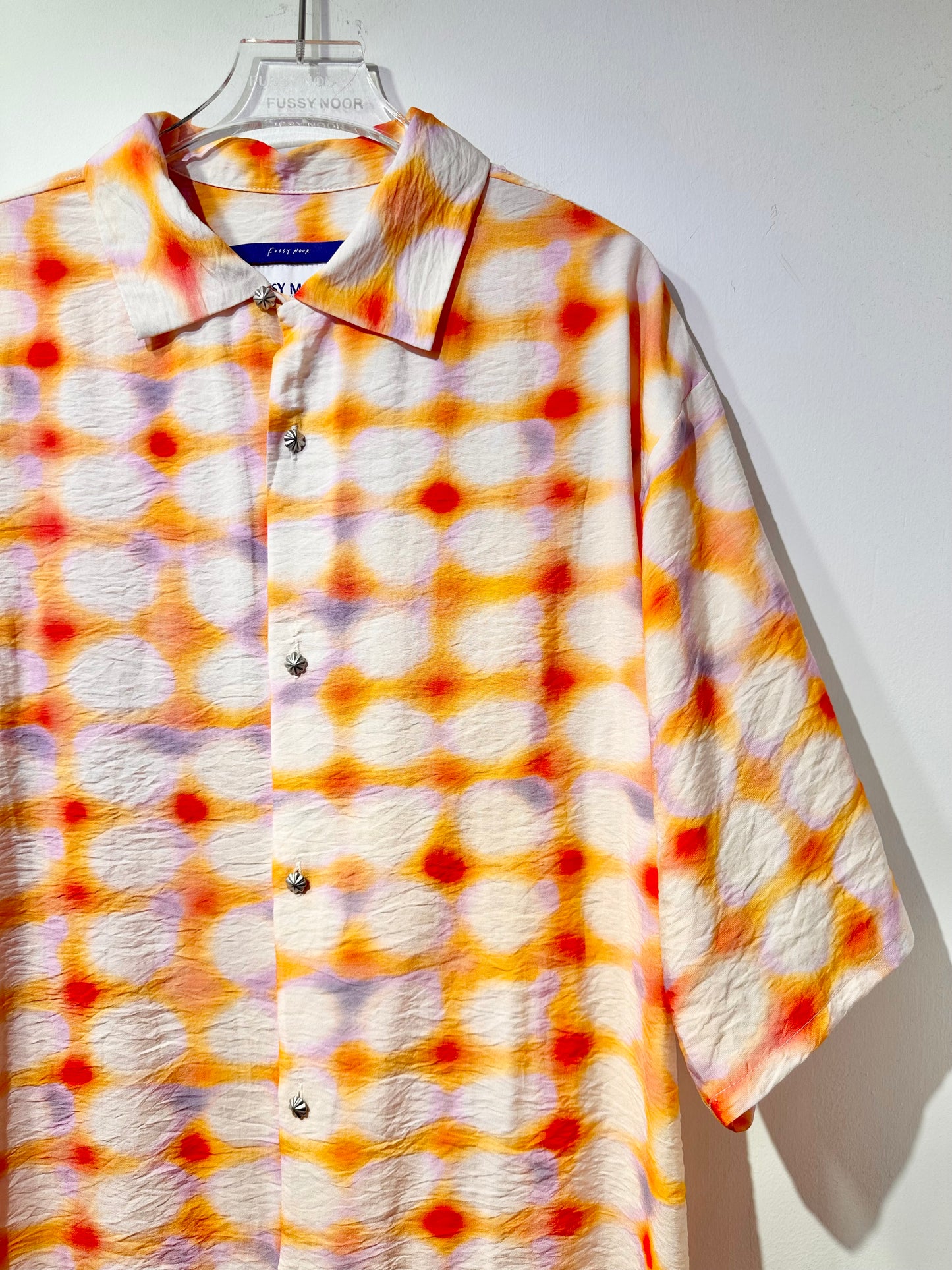 • FUSSY MADE • CHEERFUL ORANGE SHIBORI PRINTED SHIRT