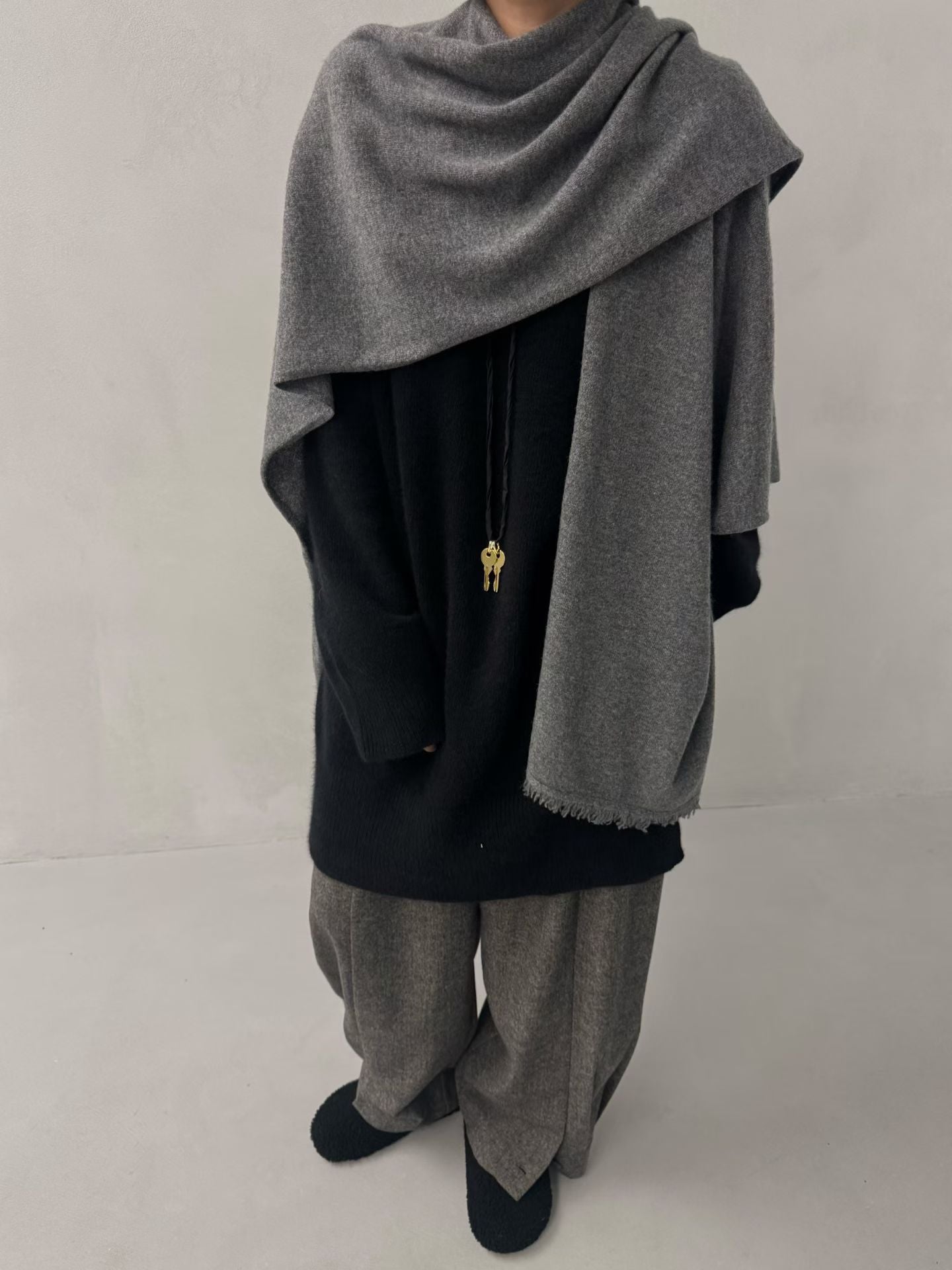 COZY CASHMERE DRAPE FRINGE SHAWL