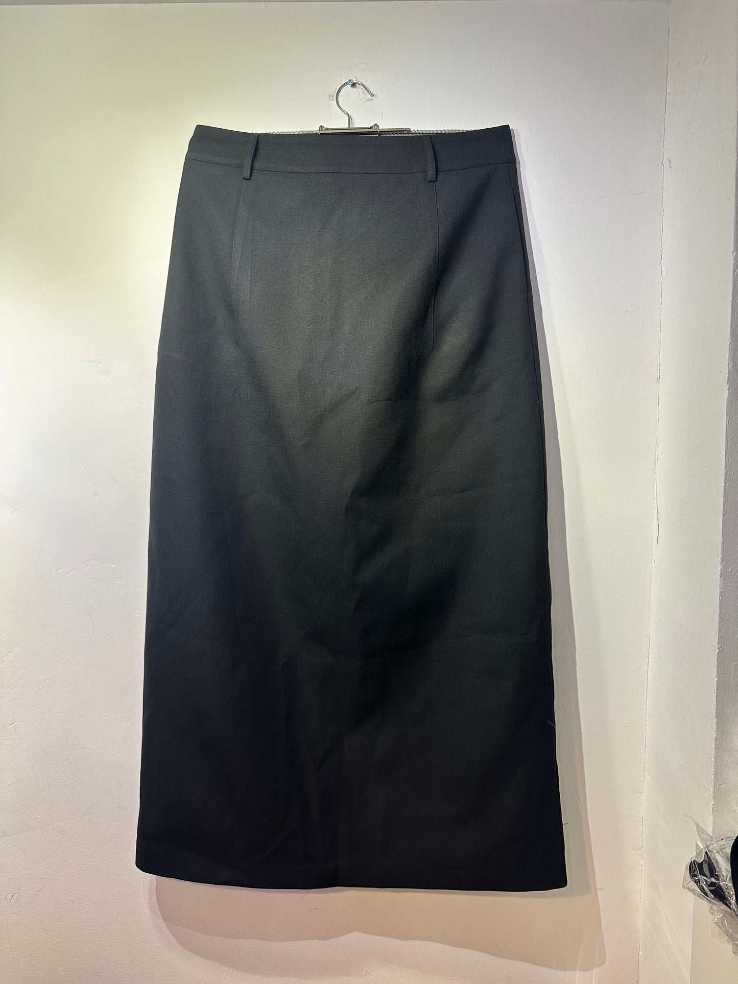 • FUSSY MADE • BLACK SUIT SKIRT