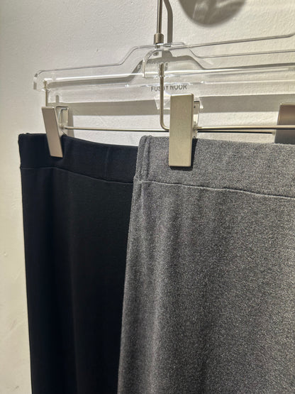 SMOOTH FLARE COTTON SKIRT