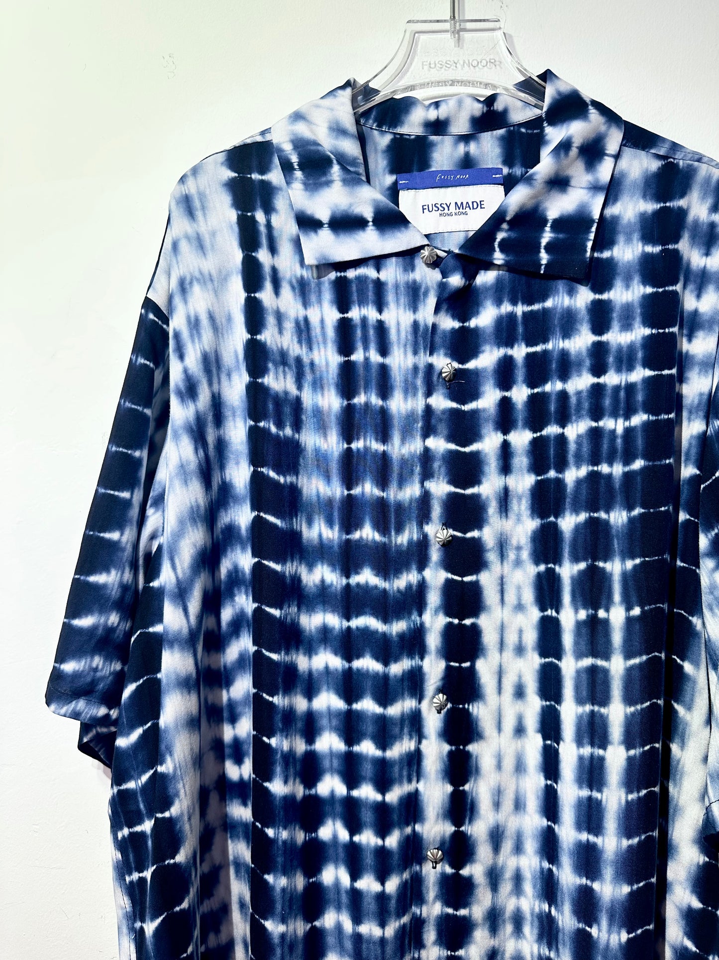 • FUSSY MADE • BLUE TIE DYE SHIBORI PRINTED SHIRT