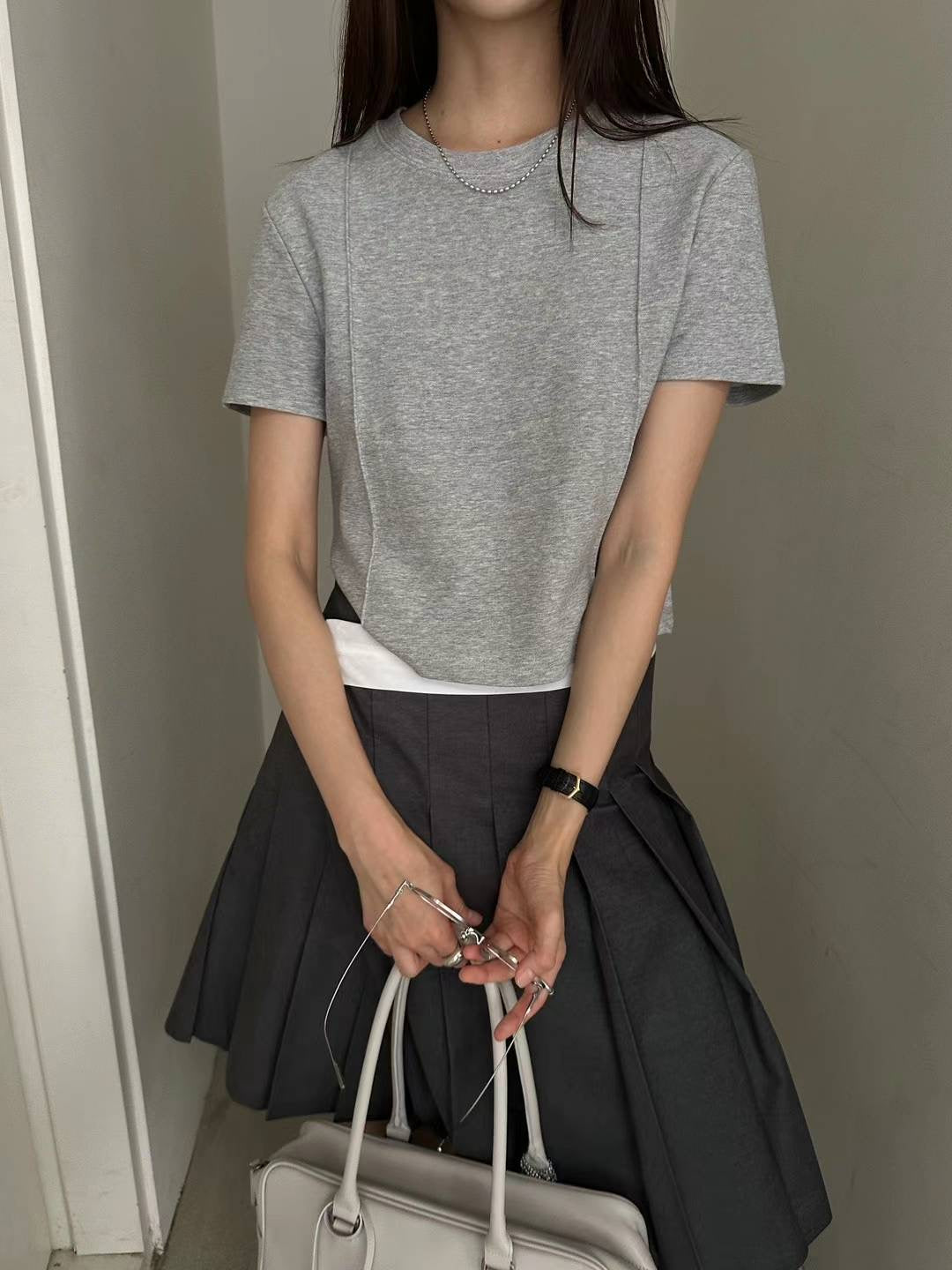 FRONT DOUBLE SEAM CROP TEE
