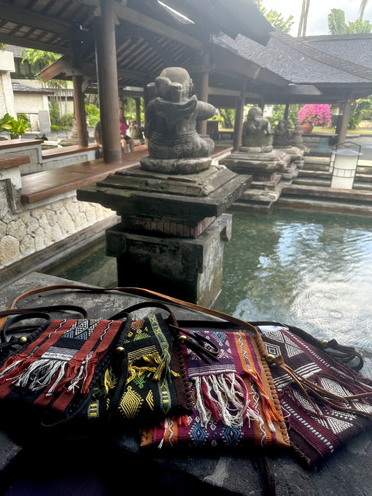 HANDWOVEN RETRO TASSEL SUEDE CROSSBODY BAG