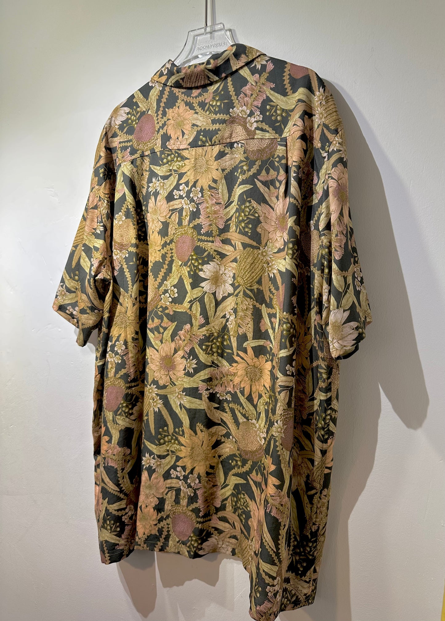 • FUSSY MADE • GOLDEN HAWK PROTEA SHIRT - SHORT SLEEVES