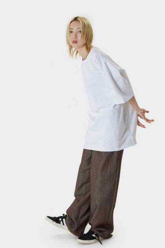 ROOMY SPLIT HEM TEE