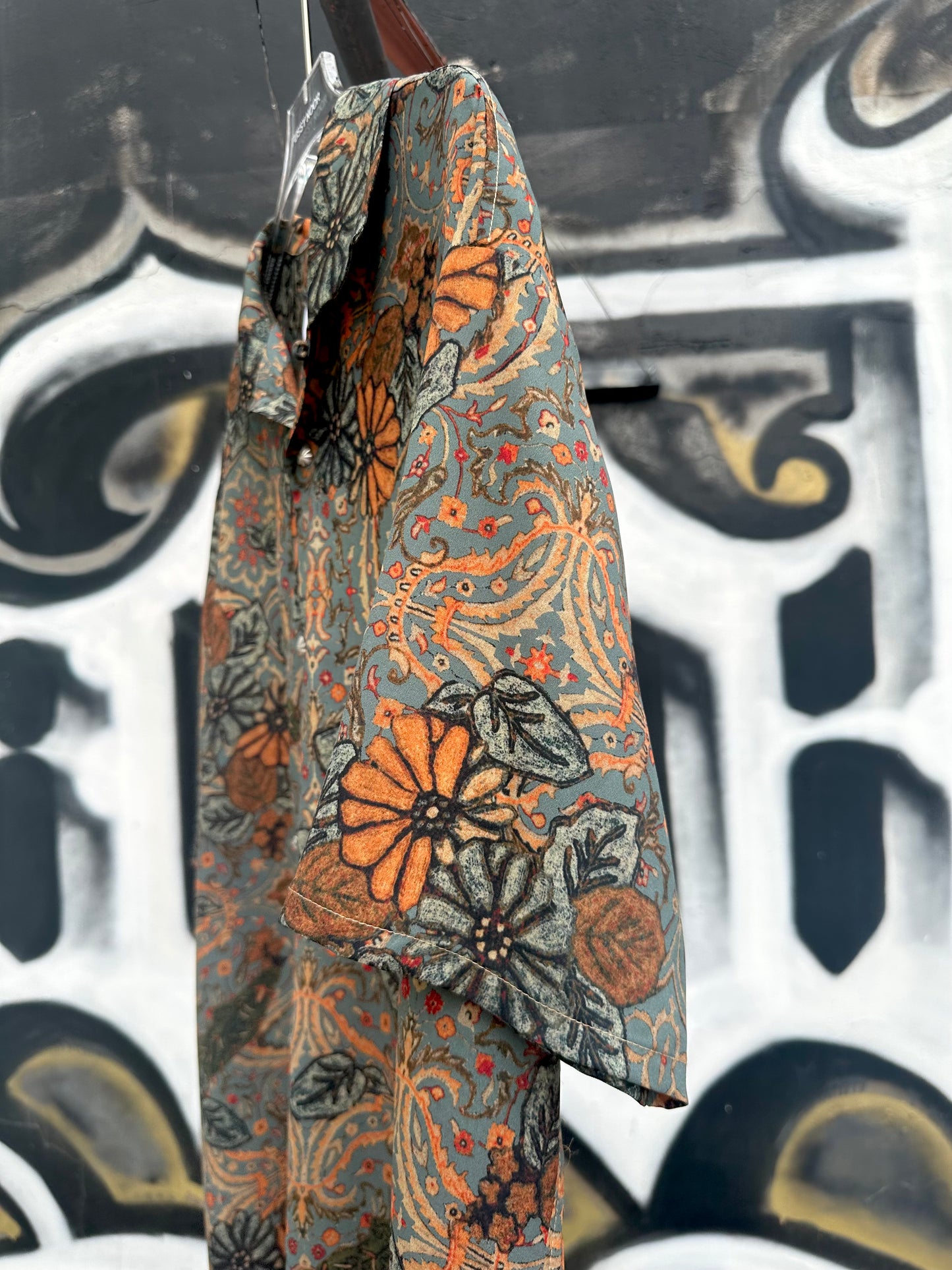 • FUSSY MADE • RETRO BROWN LEAVES PRINTED SHIRT