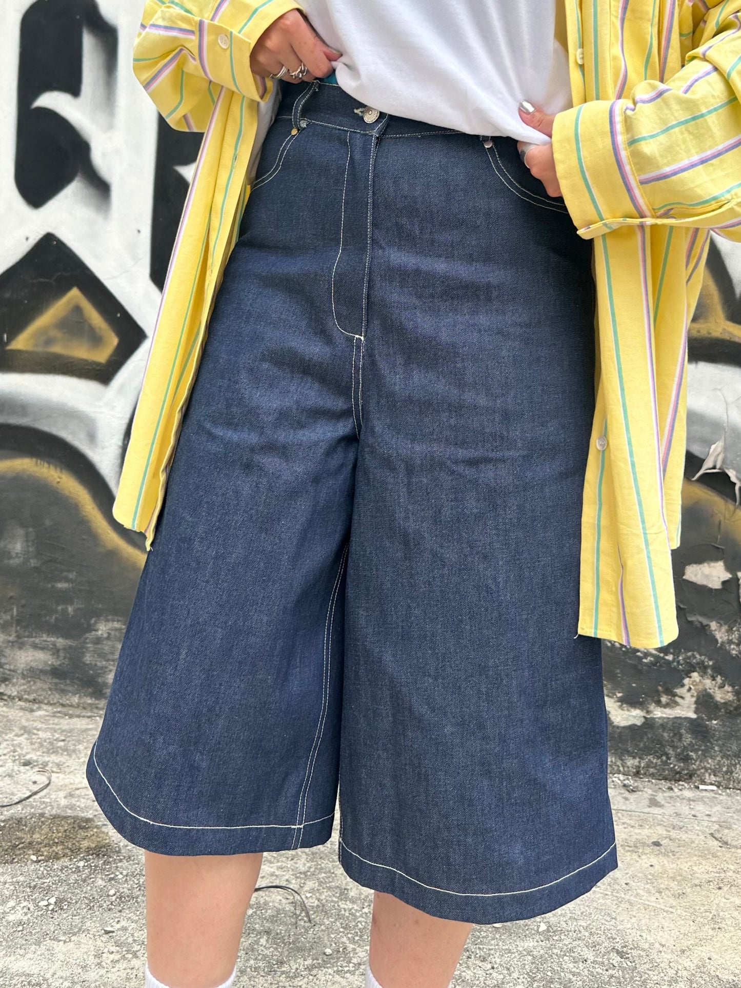 • FUSSY MADE • DENIM BLUE KNEE LENGTH SHORTS (JAPAN FABRIC)